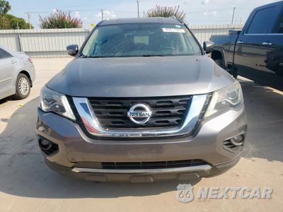 Piąte zdjęcie samochodu w środku: 2018 NISSAN PATHFINDER S VIN:5N1DR2MN9JC605588 - miniatura