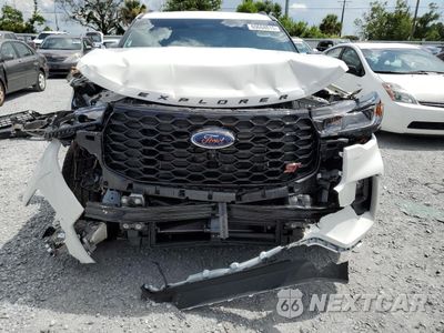 Piąte zdjęcie samochodu w środku: 2025 FORD EXPLORER ST VIN:1FMWK7GC8SGC16598 - miniatura