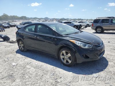 Czwarte zdjęcie samochodu z boku: 2013 HYUNDAI ELANTRA GLS VIN:KMHDH4AE2DU620953 - miniatura