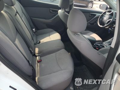 Zdjęcie 10 z 12 samochodu: 2016 HYUNDAI ELANTRA SE VIN:5NPDH4AE0GH700741 - miniatura