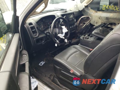 Zdjęcie 8 z 12 samochodu: 2020 RAM 5500 VIN:3C7WRNBL0LG151623 - miniatura