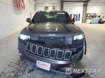 Piąte zdjęcie samochodu w środku: 2017 JEEP GRAND CHEROKEE LAREDO VIN:1C4RJFAG2HC607062 - miniatura