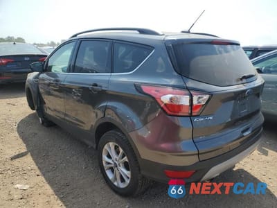 Drugie zdjęcie samochodu z przodu: 2018 FORD ESCAPE SE VIN:1FMCU0GD2JUD01448 - miniatura