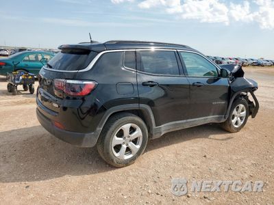 Trzecie zdjęcie samochodu z tyłu: 2021 JEEP COMPASS LATITUDE VIN:3C4NJCBB8MT600437 - miniatura