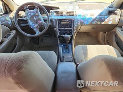 Zdjęcie 8 z 13 samochodu: 2001 TOYOTA CAMRY CE VIN:4T1BG22K81U789227 - miniatura