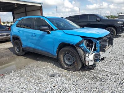 Czwarte zdjęcie samochodu z boku: 2019 TOYOTA RAV4 LE VIN:JTMH1RFV8KD021004 - miniatura