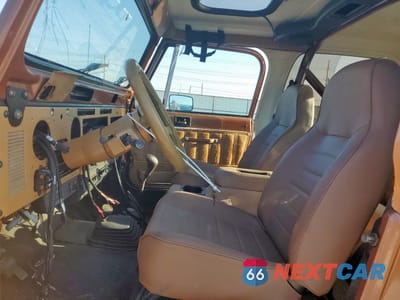 Zdjęcie 7 z 14 samochodu: 1987 JEEP WRANGLER LAREDO VIN:2BCCL8143HB514067 - miniatura