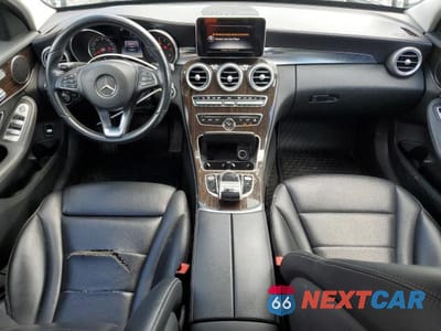 Zdjęcie 8 z 12 samochodu: 2015 MERCEDES-BENZ C 300 4MATIC VIN:55SWF4KB5FU082475 - miniatura