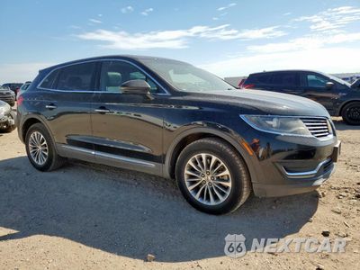 Czwarte zdjęcie samochodu z boku: 2017 LINCOLN MKX SELECT VIN:2LMPJ6KR9HBL37576 - miniatura