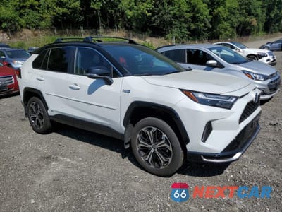 Czwarte zdjęcie samochodu z boku: 2023 TOYOTA RAV4 PRIME XSE VIN:JTMEB3FV2PD126254 - miniatura