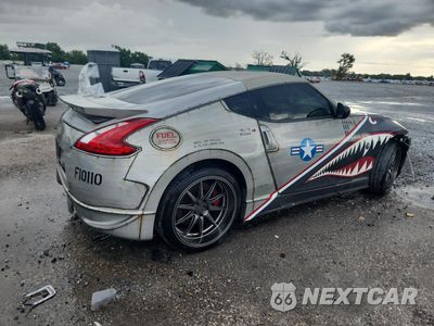 Trzecie zdjęcie samochodu z tyłu: 2015 NISSAN 370Z BASE VIN:JN1AZ4EH8FM443923 - miniatura