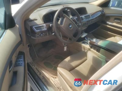 Zdjęcie 8 z 12 samochodu: 2007 BMW 750 VIN:WBAHN83537DT66481 - miniatura