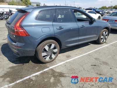 Trzecie zdjęcie samochodu z tyłu: 2024 VOLVO XC60 PLUS VIN:YV4H60DL2R1924059 - miniatura
