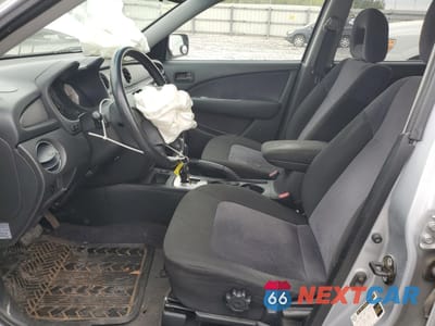 Zdjęcie 7 z 14 samochodu: 2004 MITSUBISHI OUTLANDER XLS VIN:JA4LZ41F04U031741 - miniatura