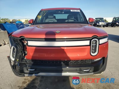Piąte zdjęcie samochodu w środku: 2022 RIVIAN R1T LAUNCH EDITION VIN:7FCTGAAL5NN003410 - miniatura
