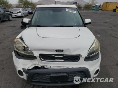 Piąte zdjęcie samochodu w środku: 2013 KIA SOUL + VIN:KNDJT2A69D7524223 - miniatura