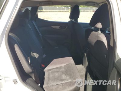 Zdjęcie 10 z 14 samochodu: 2018 NISSAN ROGUE SPORT S VIN:JN1BJ1CR8JW286834 - miniatura