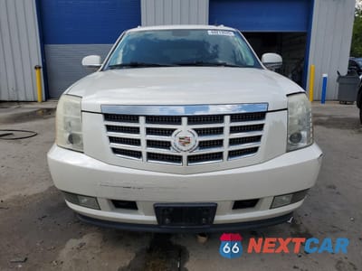 Piąte zdjęcie samochodu w środku: 2010 CADILLAC ESCALADE ESV PREMIUM VIN:1GYUKJEF4AR163840 - miniatura