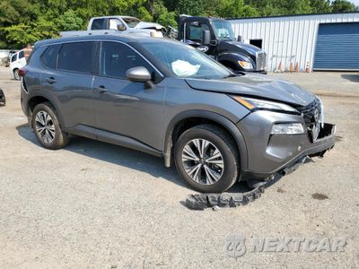 Czwarte zdjęcie samochodu z boku: 2023 NISSAN ROGUE SV VIN:5N1BT3BA8PC917067 - miniatura