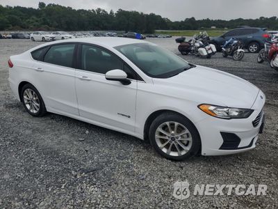 Czwarte zdjęcie samochodu z boku: 2019 FORD FUSION SE VIN:3FA6P0LU4KR124821 - miniatura