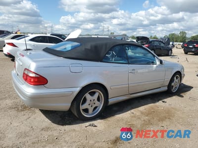 Trzecie zdjęcie samochodu z tyłu: 2000 MERCEDES-BENZ CLK 430 VIN:WDBLK70G7YT053915 - miniatura