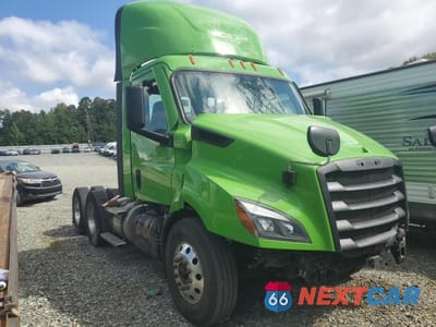 2022 FREIGHTLINER CASCADIA 116 SEMI TRUCK 1FUJHTDV5NLNG8162 - główne zdjęcie licytacji z USA - miniatura