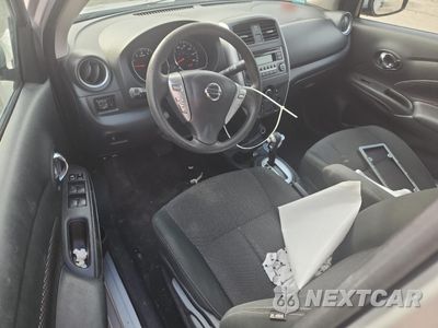 Zdjęcie 8 z 14 samochodu: 2018 NISSAN VERSA S VIN:3N1CN7AP8JL811507 - miniatura