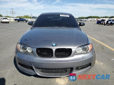Piąte zdjęcie samochodu w środku: 2009 BMW 135 I VIN:WBAUC73589VK80515 - miniatura