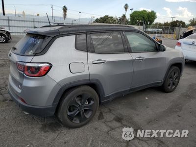Trzecie zdjęcie samochodu z tyłu: 2020 JEEP COMPASS LATITUDE VIN:3C4NJCBB7LT236476 - miniatura