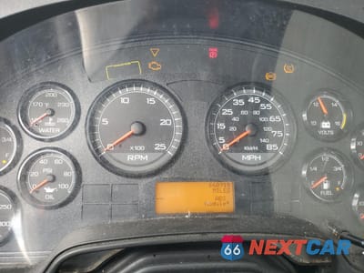 Zdjęcie 8 z 10 samochodu: 2016 INTERNATIONAL PROSTAR VIN:3HSDJAPR2GN131125 - miniatura