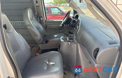 Piąte zdjęcie samochodu w środku: 2004 FORD ECONOLINE E250 VAN VIN:1FTNE24W44HA57892 - miniatura