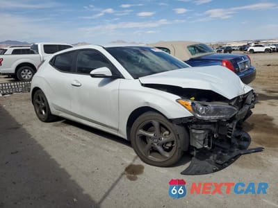 Czwarte zdjęcie samochodu z boku: 2020 HYUNDAI VELOSTER BASE VIN:KMHTG6AF7LU027204 - miniatura
