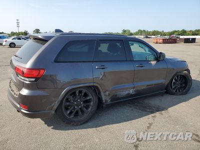 Trzecie zdjęcie samochodu z tyłu: 2018 JEEP GRAND CHEROKEE LAREDO VIN:1C4RJFAG2JC119025 - miniatura