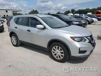 Czwarte zdjęcie samochodu z boku: 2017 NISSAN ROGUE S VIN:KNMAT2MT7HP531937 - miniatura