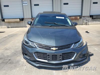Piąte zdjęcie samochodu w środku: 2017 CHEVROLET CRUZE LT VIN:1G1BE5SM9H7135044 - miniatura