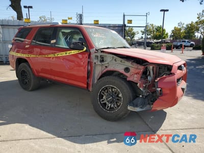 Czwarte zdjęcie samochodu z boku: 2014 TOYOTA 4RUNNER SR5 VIN:JTEZU5JR7E5065021 - miniatura