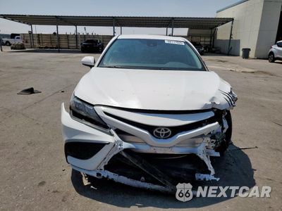 Piąte zdjęcie samochodu w środku: 2021 TOYOTA CAMRY SE VIN:4T1G11AK1MU533986 - miniatura