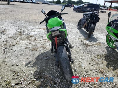 Czwarte zdjęcie samochodu z boku: 2024 KAWASAKI EX650 P VIN:ML5EXEP15RDAC6220 - miniatura