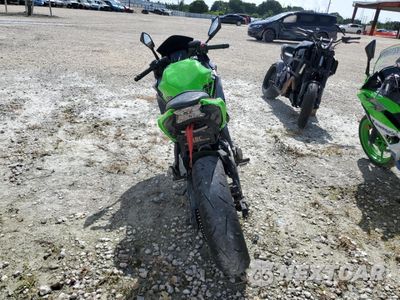 Czwarte zdjęcie samochodu z boku: 2024 KAWASAKI EX650 P VIN:ML5EXEP15RDAC6220 - miniatura