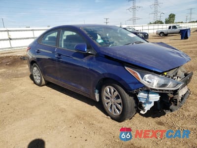 Czwarte zdjęcie samochodu z boku: 2022 HYUNDAI ACCENT SE VIN:3KPC24A62NE174121 - miniatura