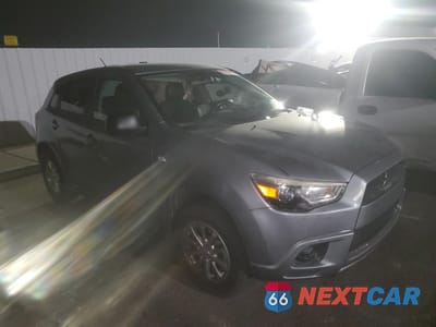 Czwarte zdjęcie samochodu z boku: 2011 MITSUBISHI OUTLANDER SPORT ES VIN:JA4AP3AU7BZ002808 - miniatura