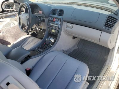 Zdjęcie 8 z 12 samochodu: 2000 MERCEDES-BENZ CLK 430 VIN:WDBLK70G7YT053915 - miniatura