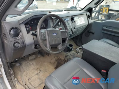 Zdjęcie 8 z 12 samochodu: 2014 FORD F450 SUPER DUTY VIN:1FDUF4GY6EEA62558 - miniatura
