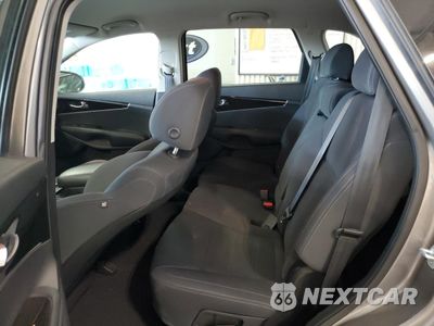 Zdjęcie 10 z 14 samochodu: 2019 KIA SORENTO L VIN:5XYPG4A35KG471200 - miniatura