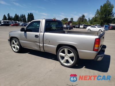 Drugie zdjęcie samochodu z przodu: 1999 CHEVROLET SILVERADO C1500 VIN:1GCEC14W0XZ135342 - miniatura