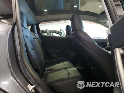 Zdjęcie 10 z 13 samochodu: 2022 TESLA MODEL Y VIN:7SAYGDEF9NF401058 - miniatura
