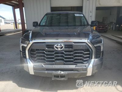 Piąte zdjęcie samochodu w środku: 2023 TOYOTA TUNDRA CREWMAX SR5 VIN:5TFLA5EC2PX019418 - miniatura