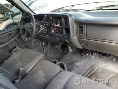 Zdjęcie 8 z 12 samochodu: 2005 CHEVROLET SILVERADO C1500 VIN:1GCEC14X15Z259674 - miniatura