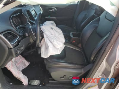Zdjęcie 7 z 13 samochodu: 2019 JEEP CHEROKEE LATITUDE PLUS VIN:1C4PJLLB2KD318644 - miniatura