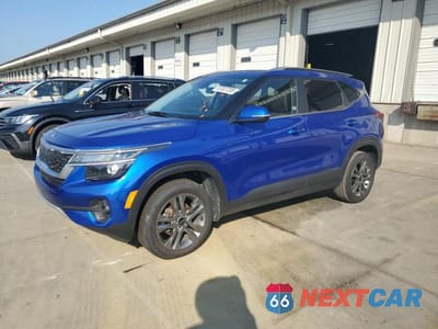 2021 KIA SELTOS S KNDEU2AA0M7215579 - główne zdjęcie licytacji z USA - miniatura